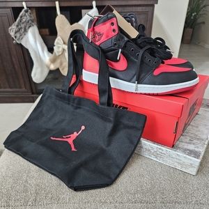 Jordan 1 Satin Bred